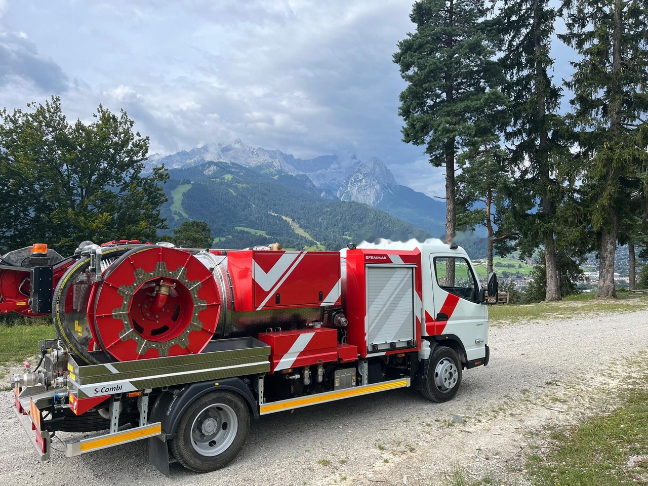 EFEMMAK S-Combi Combined Sewer Jetting And Vacuum Vehicle - Ассенизатор: фото 1 EFEMMAK S-Combi Combined Sewer Jetting And Vacuum Vehicle - Ассенизатор: фото 1