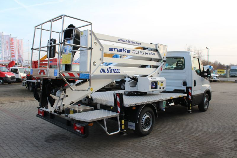 Nowy Oil&Steel Snake 2010 H Plus zamontowany na Iveco Daily 35-140 - Грузовик с подъемником: фото 3 Nowy Oil&Steel Snake 2010 H Plus zamontowany na Iveco Daily 35-140 - Грузовик с подъемником: фото 3