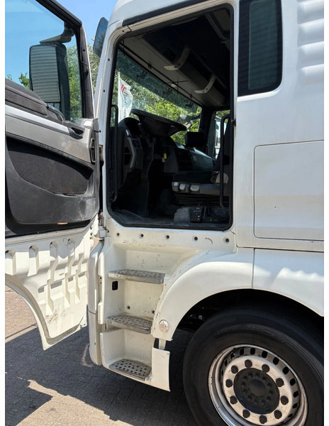 MAN TGX 26.440 / LOW KM ORIGINAL / HOLLAND TRUCK / 2 BEDS / - Тягач: фото 5 MAN TGX 26.440 / LOW KM ORIGINAL / HOLLAND TRUCK / 2 BEDS / - Тягач: фото 5