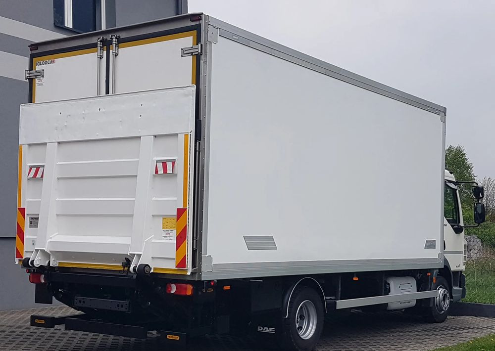 DAF 12T LF 210 WINDA CHŁODNIA 14EP 5,79x2,48x2,29 KLIMA AGREGAT - Рефрижератор: фото 4 DAF 12T LF 210 WINDA CHŁODNIA 14EP 5,79x2,48x2,29 KLIMA AGREGAT - Рефрижератор: фото 4