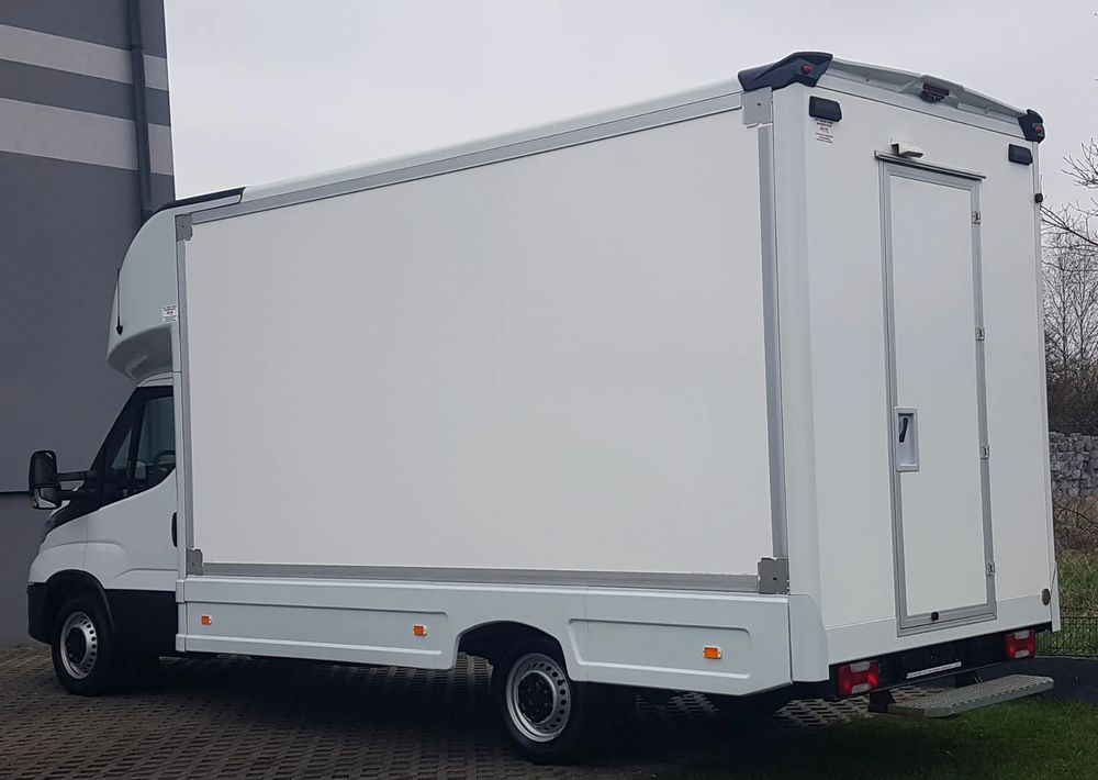 Iveco DAILY KONTENER NISKOPODŁOGOWY 4,43x2,23x2,42 SKLEP BAR FOODTRUCK KAMPER KLIMA - Фургон с закрытым кузовом: фото 3 Iveco DAILY KONTENER NISKOPODŁOGOWY 4,43x2,23x2,42 SKLEP BAR FOODTRUCK KAMPER KLIMA - Фургон с закрытым кузовом: фото 3
