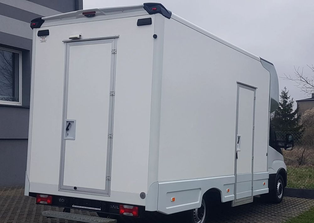 Iveco DAILY KONTENER NISKOPODŁOGOWY 4,43x2,23x2,42 SKLEP BAR FOODTRUCK KAMPER KLIMA - Фургон с закрытым кузовом: фото 4 Iveco DAILY KONTENER NISKOPODŁOGOWY 4,43x2,23x2,42 SKLEP BAR FOODTRUCK KAMPER KLIMA - Фургон с закрытым кузовом: фото 4