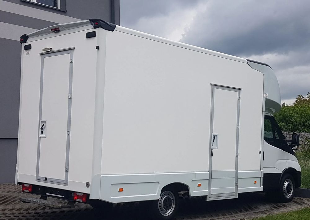 Iveco DAILY KONTENER NISKOPODŁOGOWY 4,43x2,23x2,42 SKLEP FOODTRUCK BAR KLIMA KONIOWÓZ KAMPER - Фургон с закрытым кузовом: фото 4 Iveco DAILY KONTENER NISKOPODŁOGOWY 4,43x2,23x2,42 SKLEP FOODTRUCK BAR KLIMA KONIOWÓZ KAMPER - Фургон с закрытым кузовом: фото 4