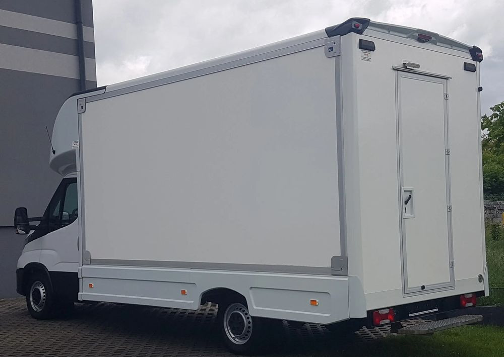 Iveco DAILY KONTENER NISKOPODŁOGOWY 4,43x2,23x2,42 SKLEP FOODTRUCK BAR KLIMA KONIOWÓZ KAMPER - Фургон с закрытым кузовом: фото 3 Iveco DAILY KONTENER NISKOPODŁOGOWY 4,43x2,23x2,42 SKLEP FOODTRUCK BAR KLIMA KONIOWÓZ KAMPER - Фургон с закрытым кузовом: фото 3