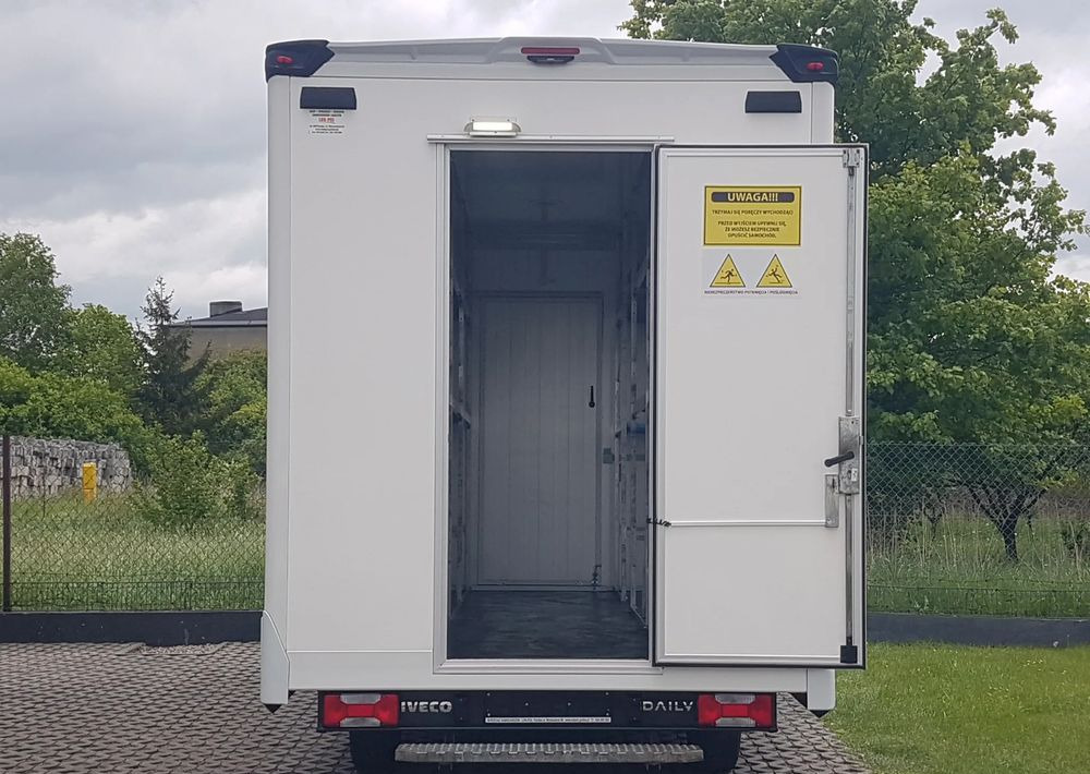 Iveco DAILY KONTENER NISKOPODŁOGOWY 4,43x2,23x2,42 SKLEP FOODTRUCK BAR KLIMA KONIOWÓZ KAMPER - Фургон с закрытым кузовом: фото 5 Iveco DAILY KONTENER NISKOPODŁOGOWY 4,43x2,23x2,42 SKLEP FOODTRUCK BAR KLIMA KONIOWÓZ KAMPER - Фургон с закрытым кузовом: фото 5