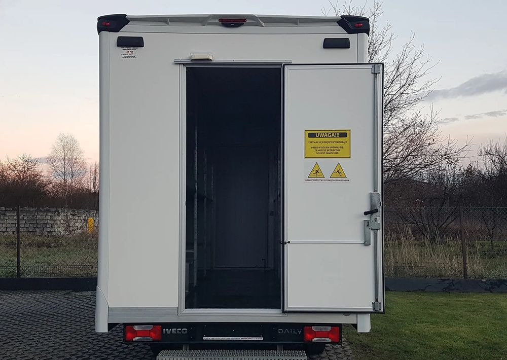 Iveco DAILY KONTENER NISKOPODŁOGOWY 4,43x2,23x2,42 SKLEP KAMPER KONIOWÓZ BAR KLIMA - Фургон с закрытым кузовом: фото 5 Iveco DAILY KONTENER NISKOPODŁOGOWY 4,43x2,23x2,42 SKLEP KAMPER KONIOWÓZ BAR KLIMA - Фургон с закрытым кузовом: фото 5