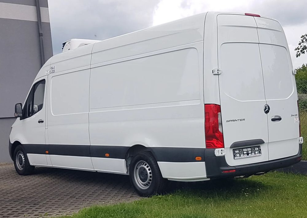 Mercedes-Benz SPRINTER MAXI CHŁODNIA AGREGAT GRZANIE IZOTERMA KLIMA ZASILANIE Z SILNIKA + ELEKTRYCZNE - Фургон-рефрижератор: фото 3 Mercedes-Benz SPRINTER MAXI CHŁODNIA AGREGAT GRZANIE IZOTERMA KLIMA ZASILANIE Z SILNIKA + ELEKTRYCZNE - Фургон-рефрижератор: фото 3