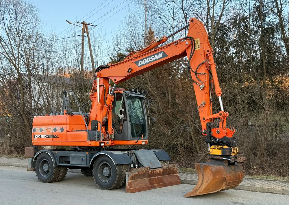 Doosan * DOOSAN DX160W *ROTOTILT* GPS 2D Leica * Sprowadzona * Stan Perfekcyjny * Koparka Kołowa * - Колёсный экскаватор: фото 2 Doosan * DOOSAN DX160W *ROTOTILT* GPS 2D Leica * Sprowadzona * Stan Perfekcyjny * Koparka Kołowa * - Колёсный экскаватор: фото 2