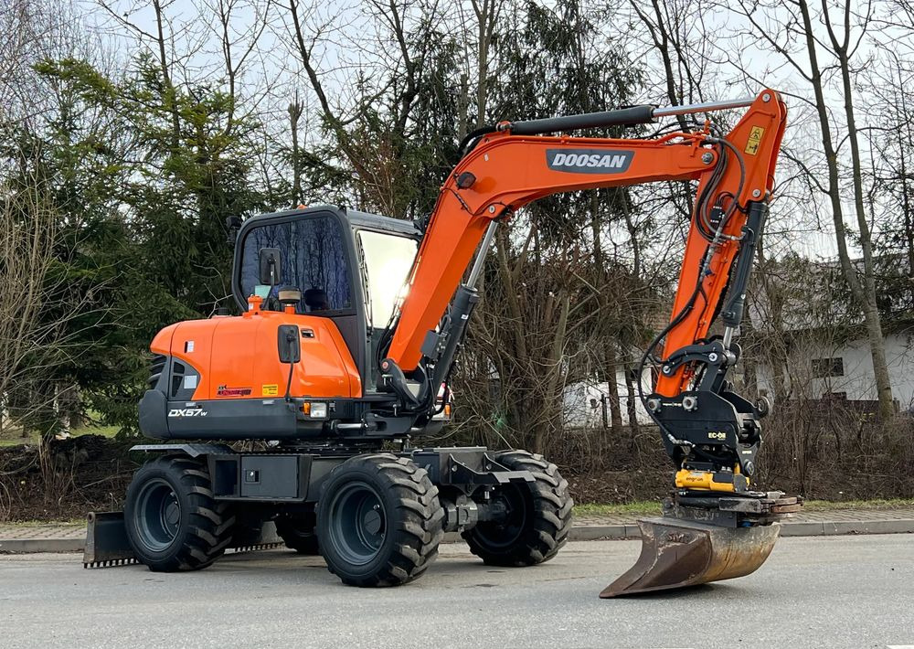 Doosan DOOSAN DX57W *ROTOTILT* 2200 Motogodzin * Jak Nowa * Sprowadzona * Stan Perfekcyjny - Колёсный экскаватор: фото 2 Doosan DOOSAN DX57W *ROTOTILT* 2200 Motogodzin * Jak Nowa * Sprowadzona * Stan Perfekcyjny - Колёсный экскаватор: фото 2