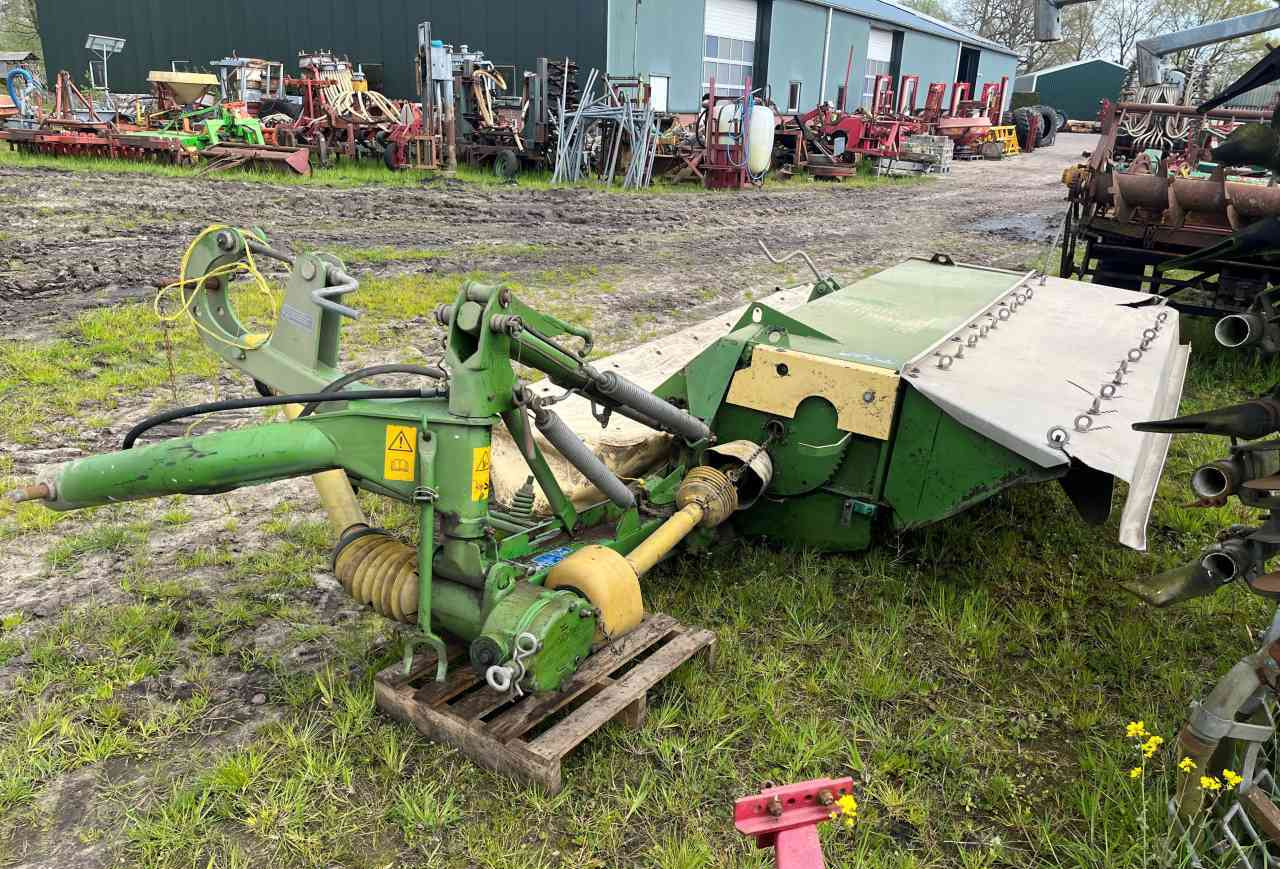 Krone AM283 CV schijvenmaaier Hooibouwmachines. - Косилка: фото 3 Krone AM283 CV schijvenmaaier Hooibouwmachines. - Косилка: фото 3