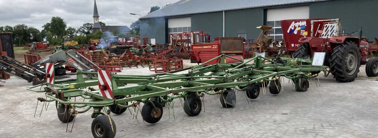 Krone KW 15.02/14 schudder weidebouwmachines - Сеноворошилка: фото 1 Krone KW 15.02/14 schudder weidebouwmachines - Сеноворошилка: фото 1