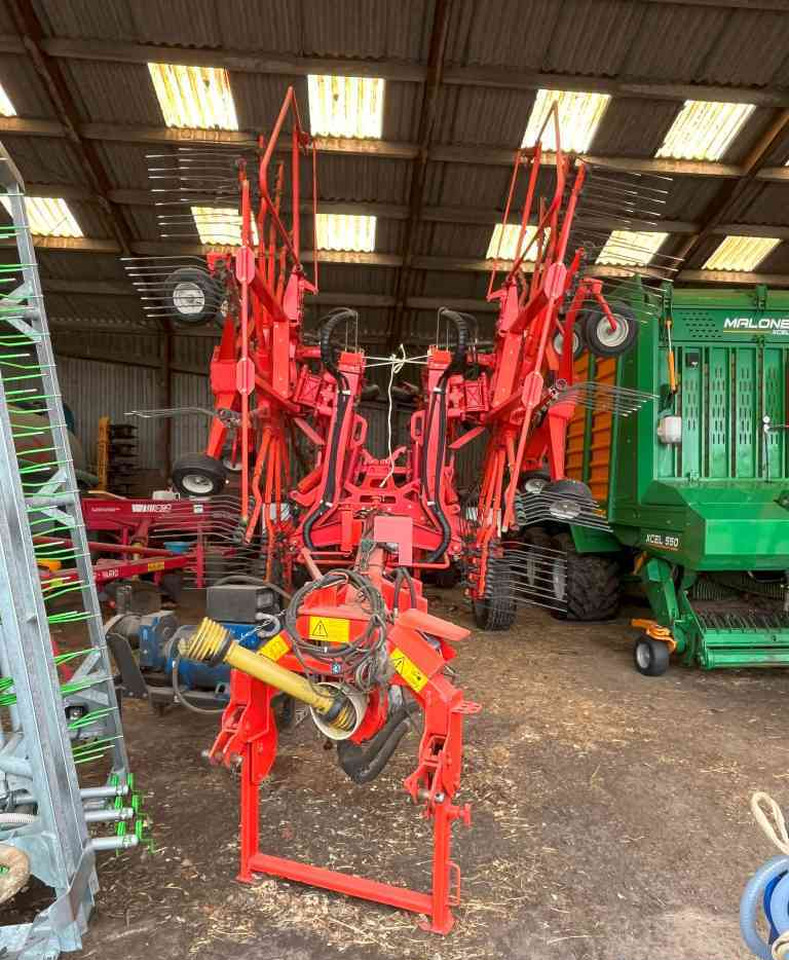 Kuhn GA 8521 zwadhark zwiller rugger rake weidebouwmachines - Сеноворошилка: фото 3 Kuhn GA 8521 zwadhark zwiller rugger rake weidebouwmachines - Сеноворошилка: фото 3