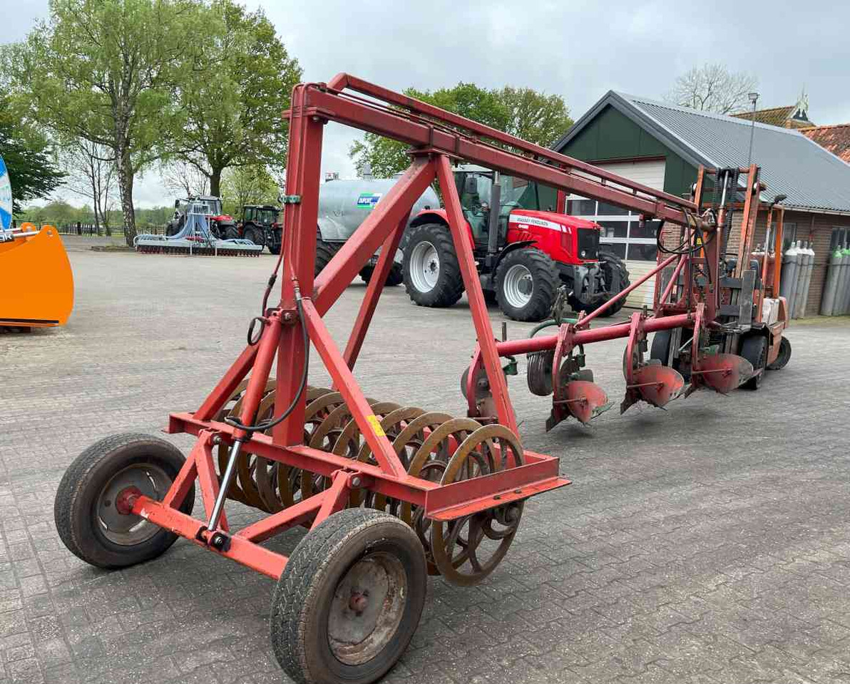 Kverneland 4 schaar ploeg + Evers vorenpakker grondbewerking - Плуг: фото 3 Kverneland 4 schaar ploeg + Evers vorenpakker grondbewerking - Плуг: фото 3