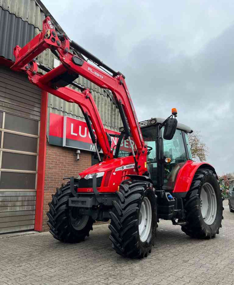 Massey Ferguson 5710S Dyna-4 Essential *Verkocht/sold* - Трактор: фото 2 Massey Ferguson 5710S Dyna-4 Essential *Verkocht/sold* - Трактор: фото 2