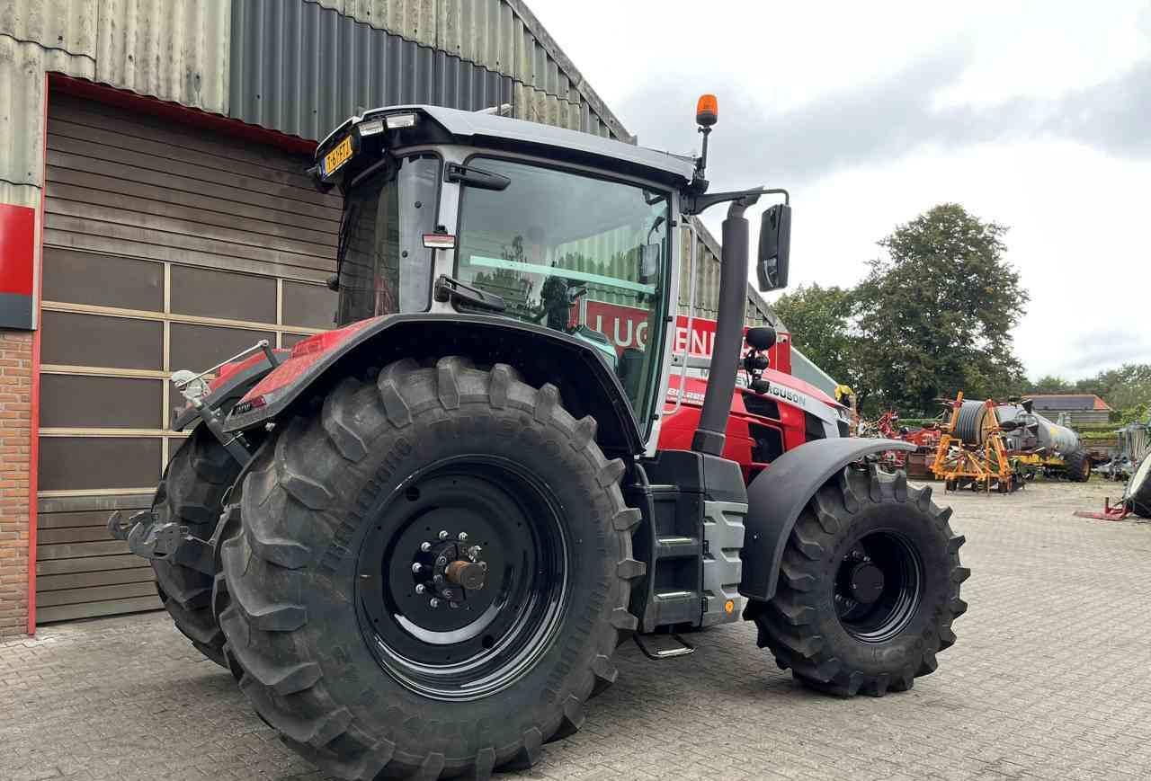 Massey Ferguson 8S.225 Dyna-VT Exclusive Tractoren - Трактор: фото 3 Massey Ferguson 8S.225 Dyna-VT Exclusive Tractoren - Трактор: фото 3