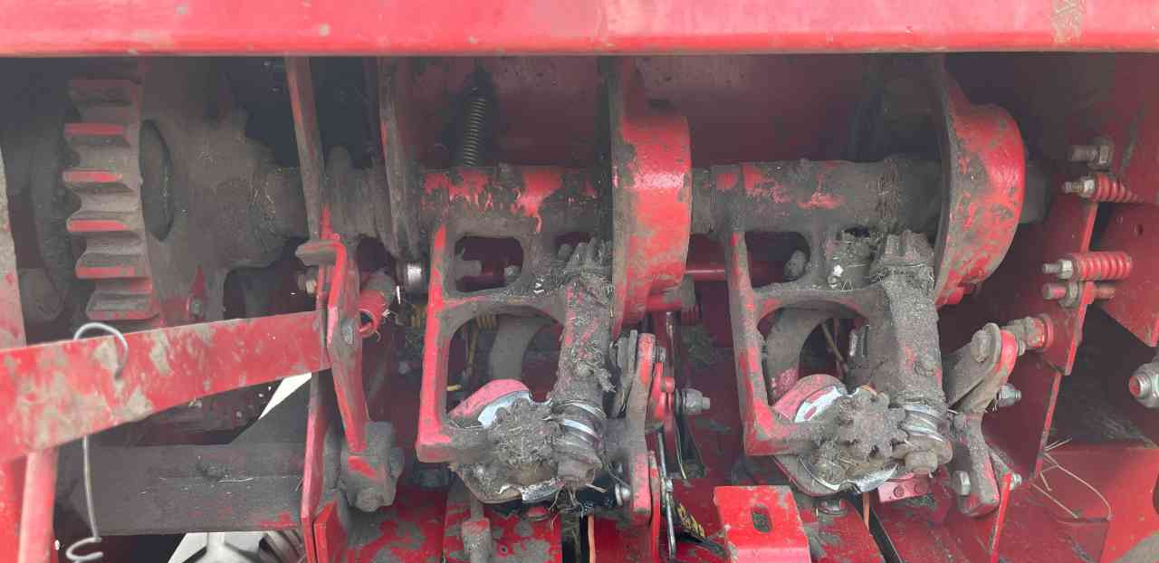 New Holland 570 Balepers pers pakkenperk weidebouwmachines - Пресс-подборщик тюковый: фото 5 New Holland 570 Balepers pers pakkenperk weidebouwmachines - Пресс-подборщик тюковый: фото 5