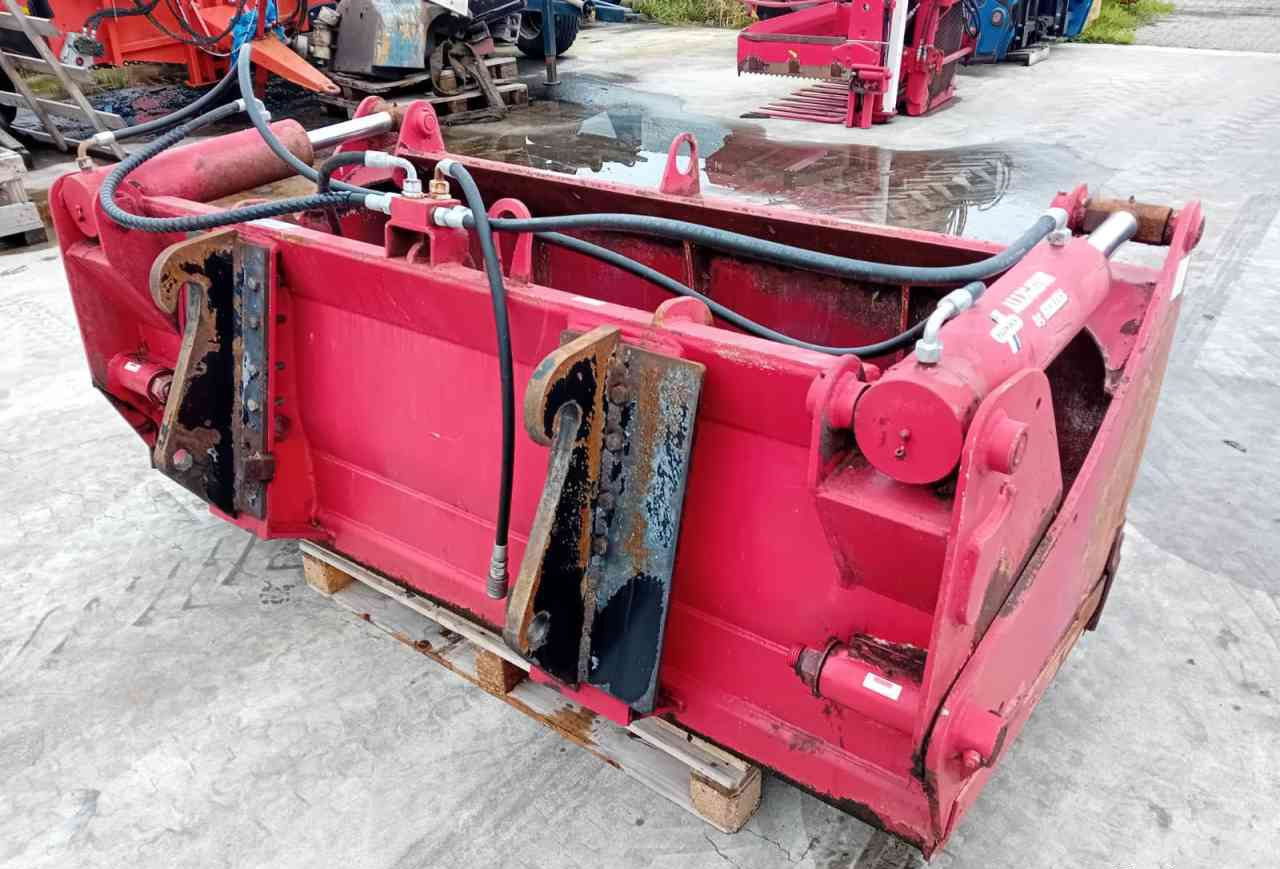 Redrock Allround 85-200 kuilhapper Volvo L30 aansl. voermachines - Техника для силоса: фото 3 Redrock Allround 85-200 kuilhapper Volvo L30 aansl. voermachines - Техника для силоса: фото 3