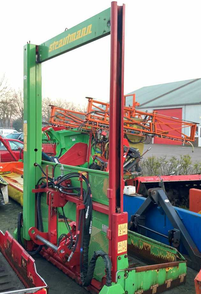 Strautmann HQ 3800 kuilsnijder voermachines - Техника для силоса: фото 4 Strautmann HQ 3800 kuilsnijder voermachines - Техника для силоса: фото 4