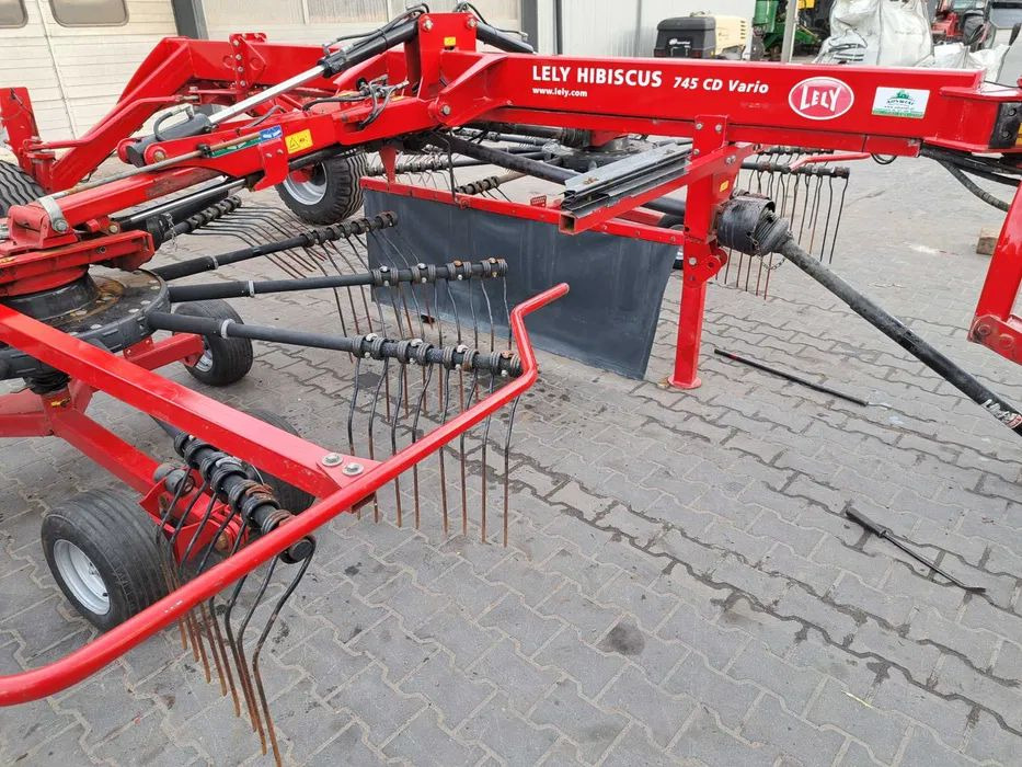 Lely hibiscus 745 CD Vario - Сеноворошилка: фото 5 Lely hibiscus 745 CD Vario - Сеноворошилка: фото 5