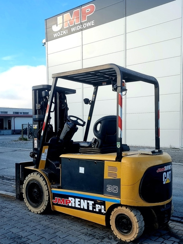 CAT EP 30 K PAC - Электропогрузчик: фото 4 CAT EP 30 K PAC - Электропогрузчик: фото 4