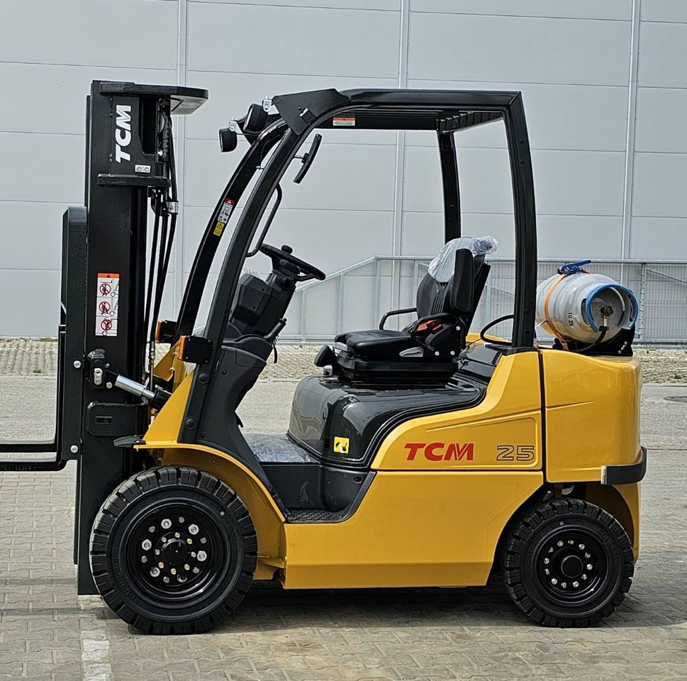 Новый Газовый погрузчик TCM FGE25-E2 UNUSED TRIPLEX 4700mm: фото 8 Новый Газовый погрузчик TCM FGE25-E2 UNUSED TRIPLEX 4700mm: фото 8