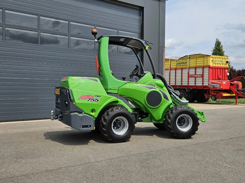 Avant 755i Rental mini-shovel - Гусеничный мини-погрузчик: фото 3 Avant 755i Rental mini-shovel - Гусеничный мини-погрузчик: фото 3