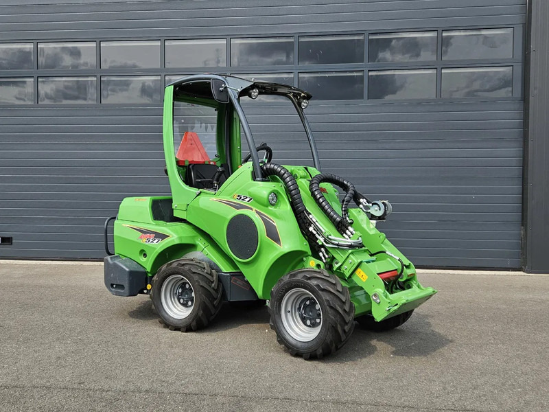 Avant E527 TDL+ mini-shovel - Гусеничный мини-погрузчик: фото 1 Avant E527 TDL+ mini-shovel - Гусеничный мини-погрузчик: фото 1