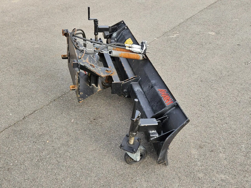 Навесное оборудование для Сельскохозяйственной техники Avant Dozerblad / Sneeuwschuif: фото 6 Навесное оборудование для Сельскохозяйственной техники Avant Dozerblad / Sneeuwschuif: фото 6