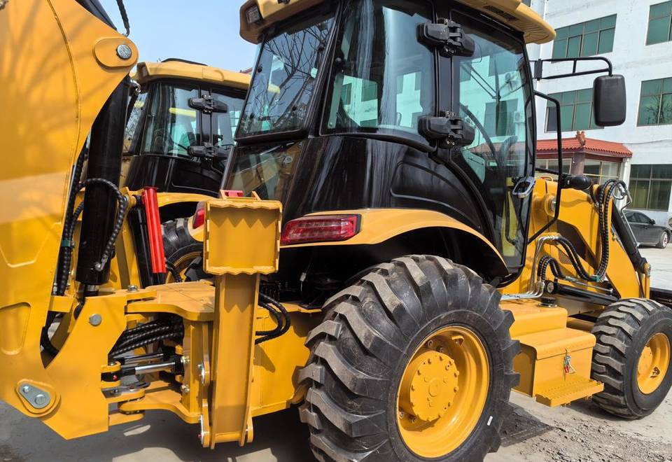 NEW MAXUS 3CX Backhoe Loader Only 150,000 PLN 2025 Model | НОВИЙ MAXUS 3CX Екскаватор-навантажувач Тільки 150,000 грн Модель 2025 рік - Экскаватор-погрузчик: фото 2 NEW MAXUS 3CX Backhoe Loader Only 150,000 PLN 2025 Model | НОВИЙ MAXUS 3CX Екскаватор-навантажувач Тільки 150,000 грн Модель 2025 рік - Экскаватор-погрузчик: фото 2