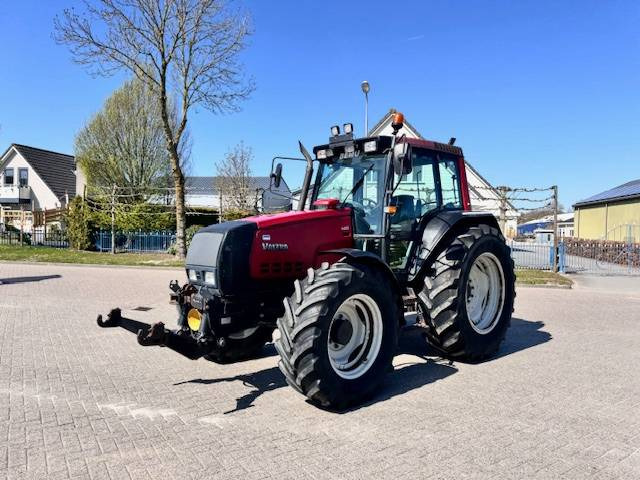 Valtra 6400, Luchtremmen, Fronthef, Frontaftakas - Трактор: фото 3 Valtra 6400, Luchtremmen, Fronthef, Frontaftakas - Трактор: фото 3