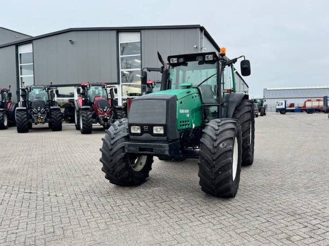 Valtra 8350 Hitech - Трактор: фото 5 Valtra 8350 Hitech - Трактор: фото 5