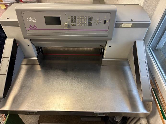 POLAR 66 - Бумагорезательная машина: фото 2 POLAR 66 - Бумагорезательная машина: фото 2
