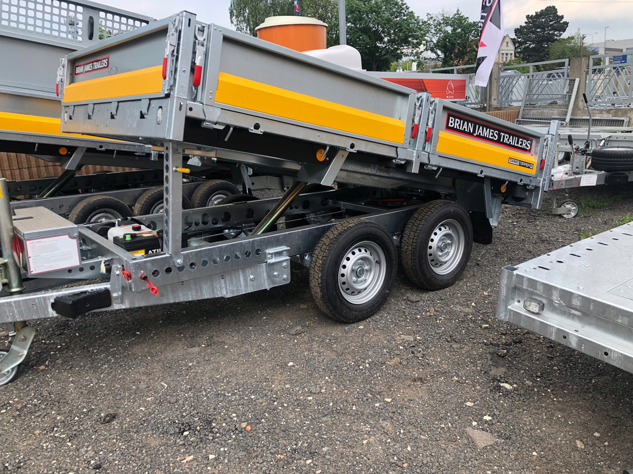 PRZYCZEPA WYWROTKA BJT CARGO TIPPER 3,6x2, 3,5T, 2 OS / BJT CARGO Tipper Trailer 3.6x2, 3.5T, 2 Axles - Самосвальный прицеп: фото 2 PRZYCZEPA WYWROTKA BJT CARGO TIPPER 3,6x2, 3,5T, 2 OS / BJT CARGO Tipper Trailer 3.6x2, 3.5T, 2 Axles - Самосвальный прицеп: фото 2