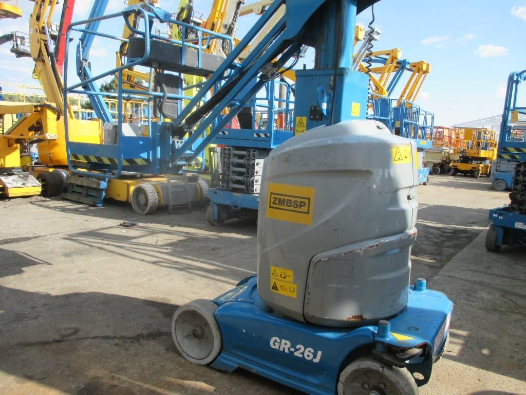 Genie GR 26 J - Вертикальный мачтовый подъемник: фото 4 Genie GR 26 J - Вертикальный мачтовый подъемник: фото 4