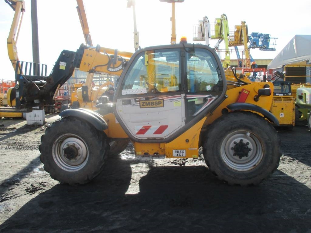 Телескопический погрузчик Manitou MT 932: фото 7