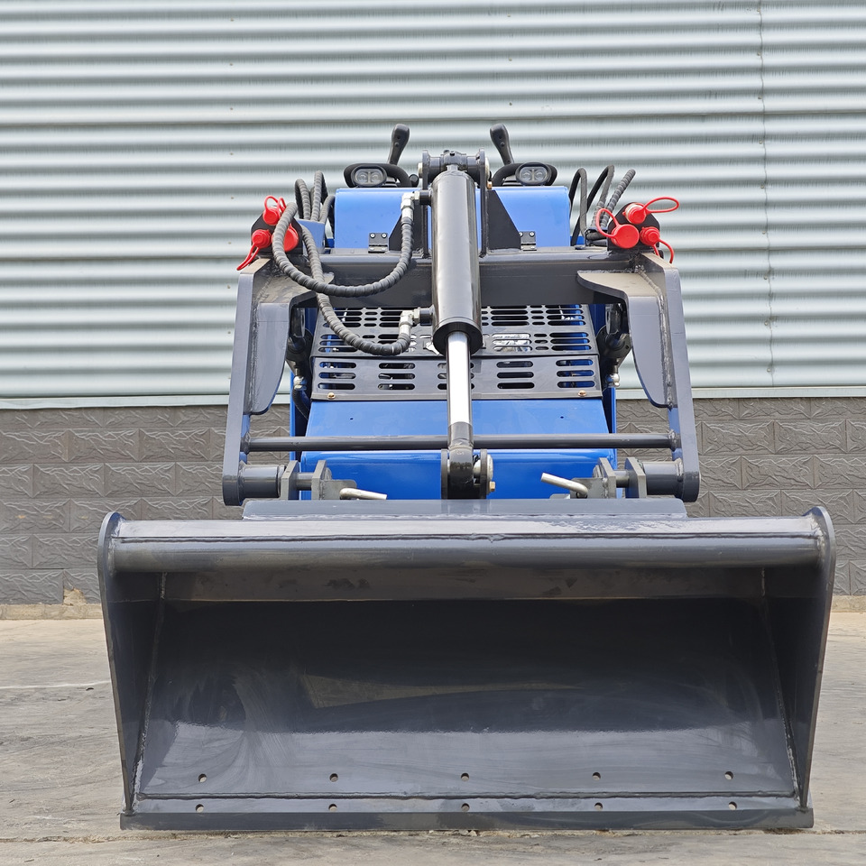 LEZUM Free Shipping Mini Skid Steer Loader Compact Track Electric/Diesel Chinese Mini Skid Steer Loader For Sale With Mini Skid Steer Attachments 4 In 1 Bucket в лизинг LEZUM Free Shipping Mini Skid Steer Loader Compact Track Electric/Diesel Chinese Mini Skid Steer Loader For Sale With Mini Skid Steer Attachments 4 In 1 Bucket: фото 9