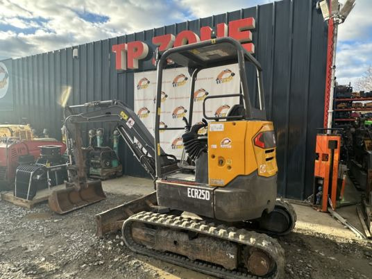 Volvo ECR25D à 22 500 € HT - Мини-экскаватор: фото 4 Volvo ECR25D à 22 500 € HT - Мини-экскаватор: фото 4
