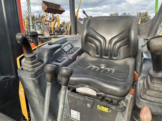 Volvo ECR25D à 22 500 € HT - Мини-экскаватор: фото 5 Volvo ECR25D à 22 500 € HT - Мини-экскаватор: фото 5