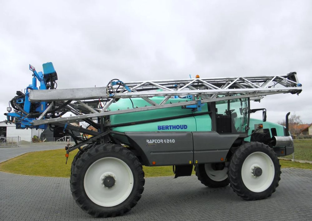 Самоходный опрыскиватель Berthoud Raptor 4240 36 M, GPS Trimble Automatyczne wylaczanie sekcji, Nie Malowany, Stan Bardzo Dobry: фото 10