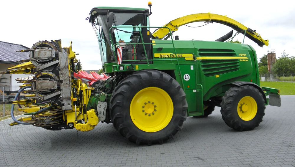 John Deere 7750 ProDrive 2008 Rok, +Kemper 375, +podbieracz do traw, Nie Malowany, Stan Bardzo Dobry - Кормоуборочный комбайн: фото 1 John Deere 7750 ProDrive 2008 Rok, +Kemper 375, +podbieracz do traw, Nie Malowany, Stan Bardzo Dobry - Кормоуборочный комбайн: фото 1