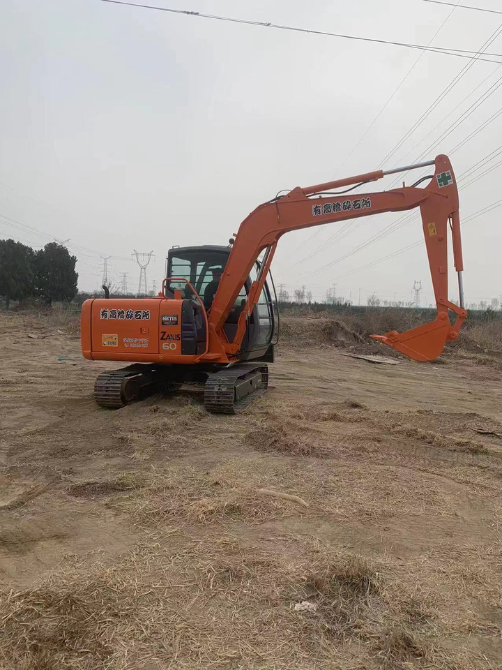 HITACHI ZX60 - Мини-экскаватор: фото 2 HITACHI ZX60 - Мини-экскаватор: фото 2