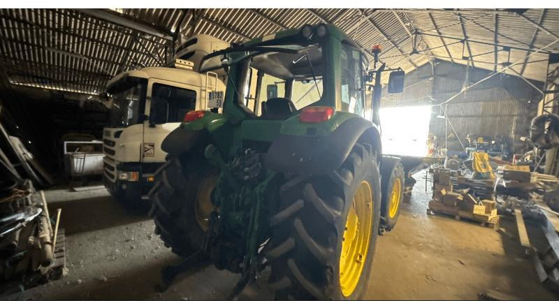 JOHN DEERE 6520 - Трактор: фото 2 JOHN DEERE 6520 - Трактор: фото 2