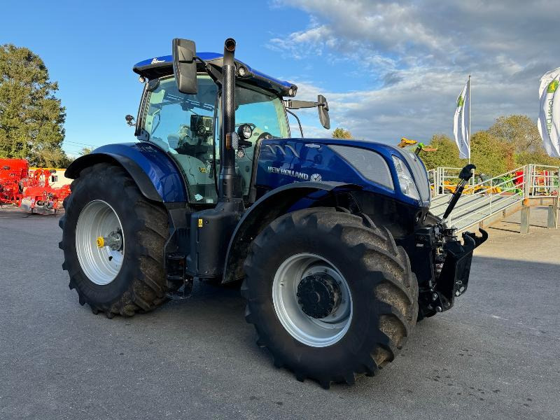 NEW-HOLLAND T7.245 AC - Трактор: фото 3 NEW-HOLLAND T7.245 AC - Трактор: фото 3