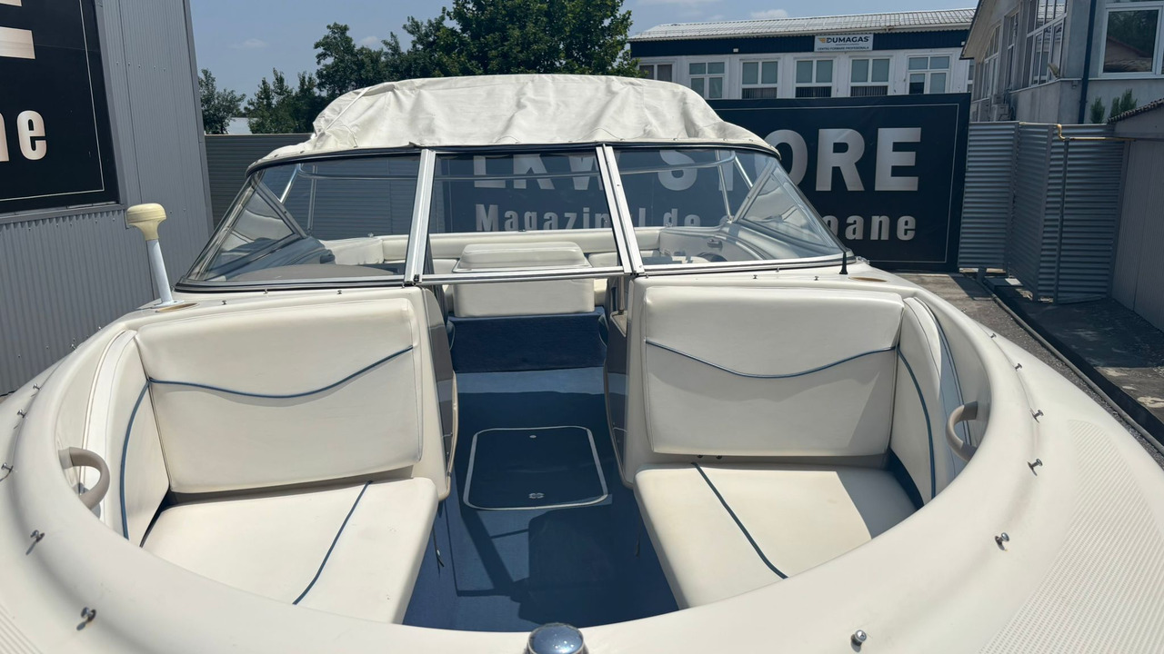 Bayliner 2150 Capri Classic 5.0L Bowrider - Другая техника: фото 3 Bayliner 2150 Capri Classic 5.0L Bowrider - Другая техника: фото 3