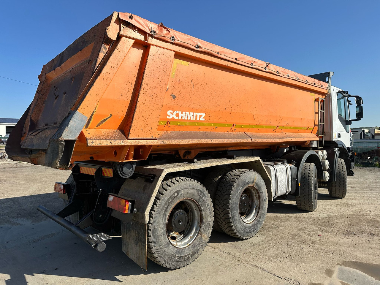 Iveco Trakker Tipper - Самосвал: фото 4 Iveco Trakker Tipper - Самосвал: фото 4