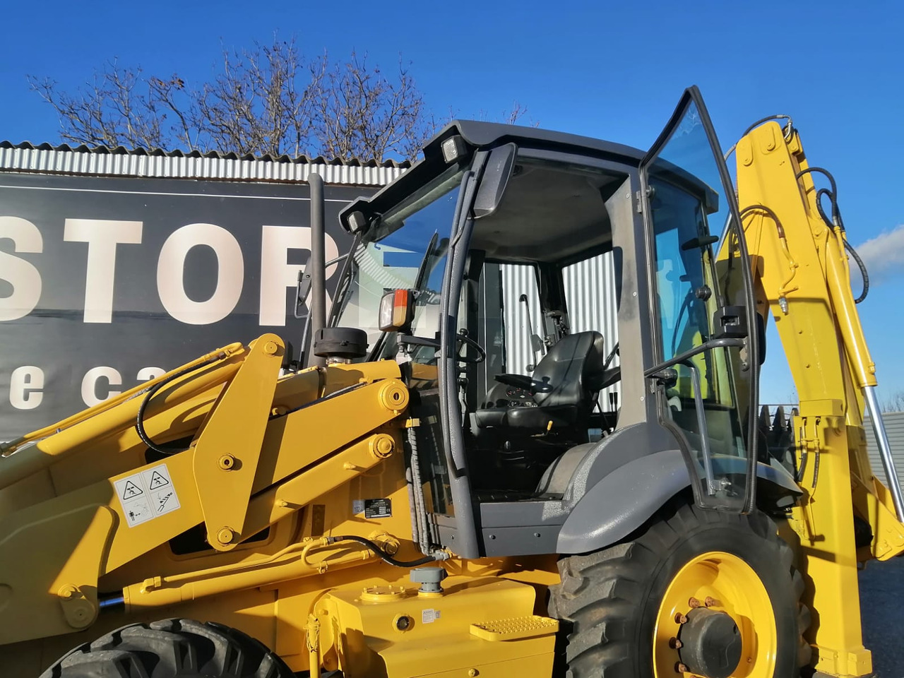 Экскаватор-погрузчик LiuGong CLG777A Backhoe Loader 4×4(copy): фото 12