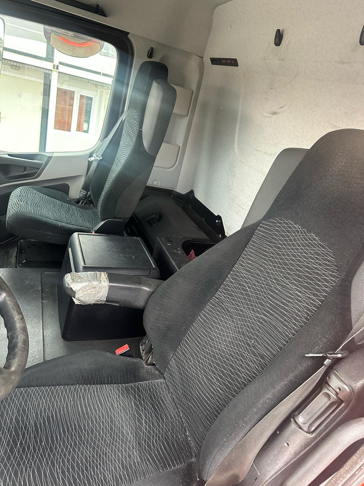 MERCEDES-BENZ ANTOS Tractor head - Тягач: фото 4 MERCEDES-BENZ ANTOS Tractor head - Тягач: фото 4