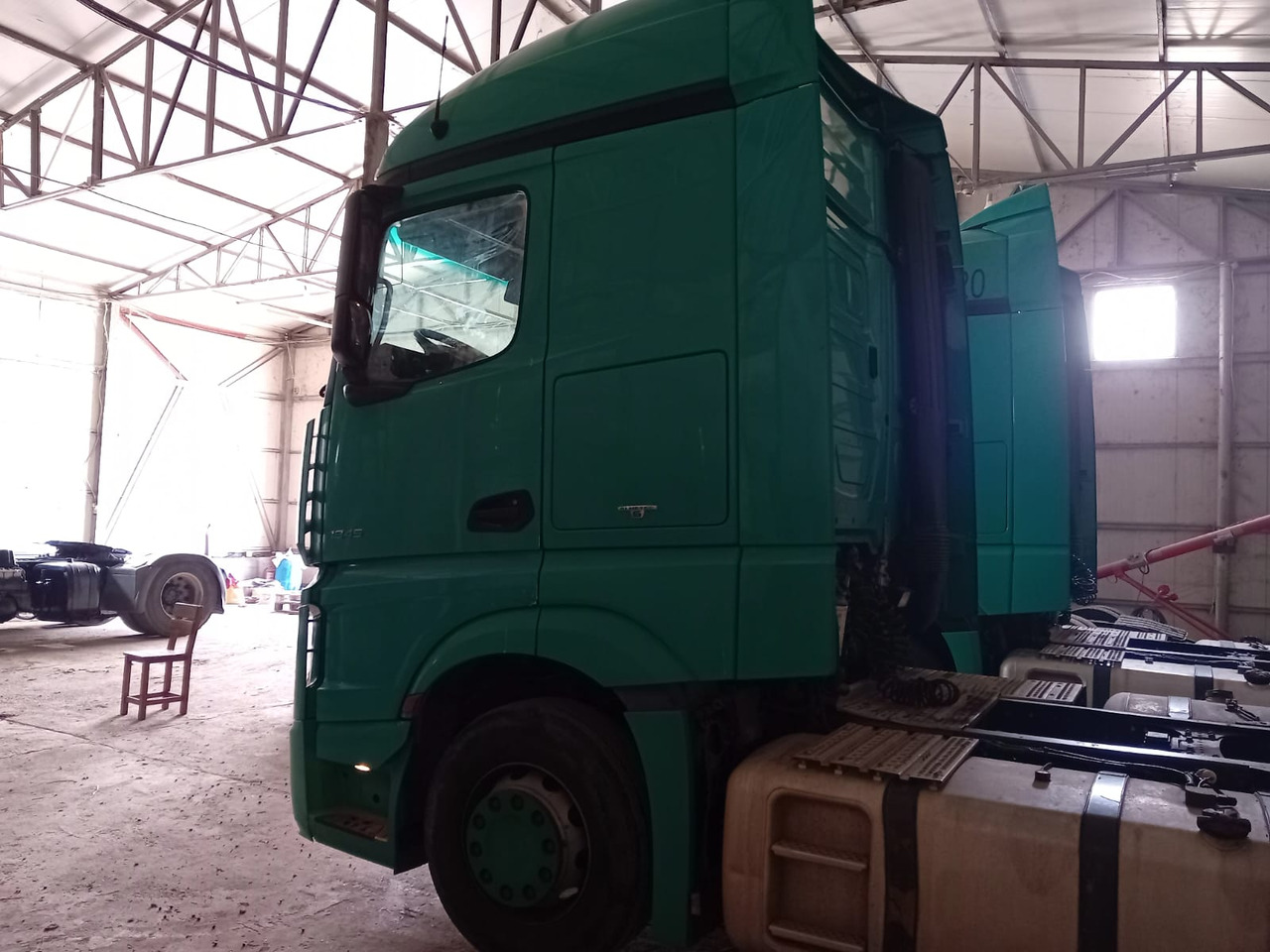 Mercedes-Benz Actros 18.45 - Тягач: фото 4 Mercedes-Benz Actros 18.45 - Тягач: фото 4
