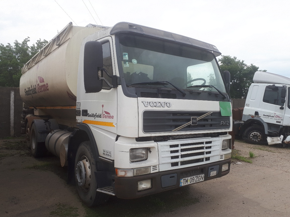 VOLVO FM12 Animal Feed Tank Truck - Грузовик-цистерна: фото 1 VOLVO FM12 Animal Feed Tank Truck - Грузовик-цистерна: фото 1