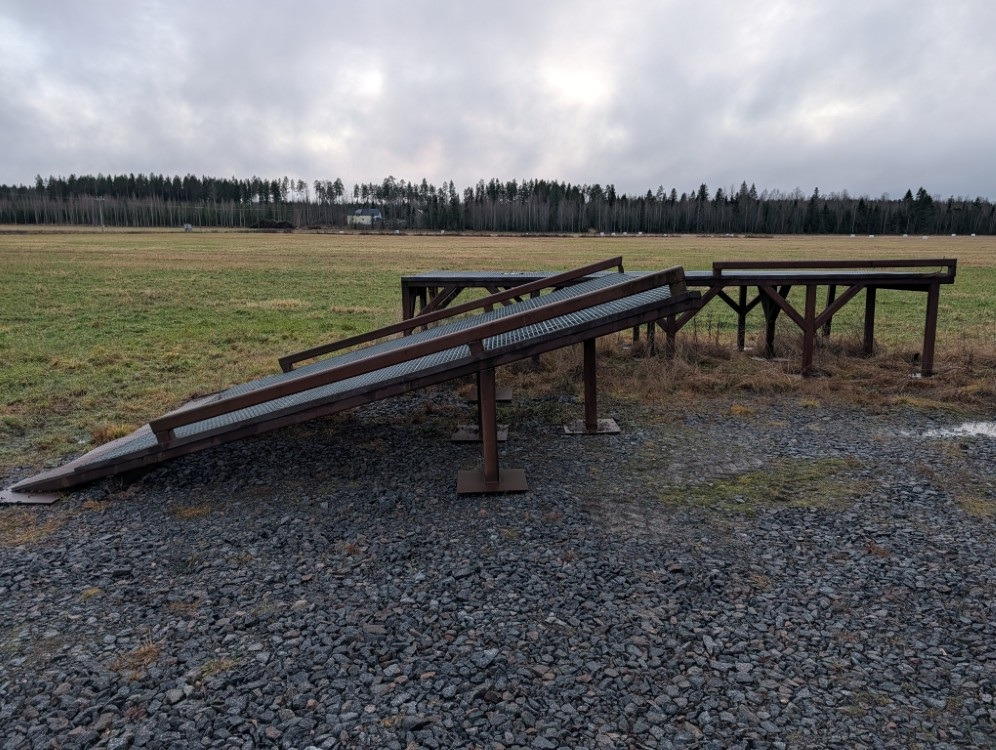 Lastausramppi 12m, leveys 300 cm - Погрузочная рампа: фото 4 Lastausramppi 12m, leveys 300 cm - Погрузочная рампа: фото 4